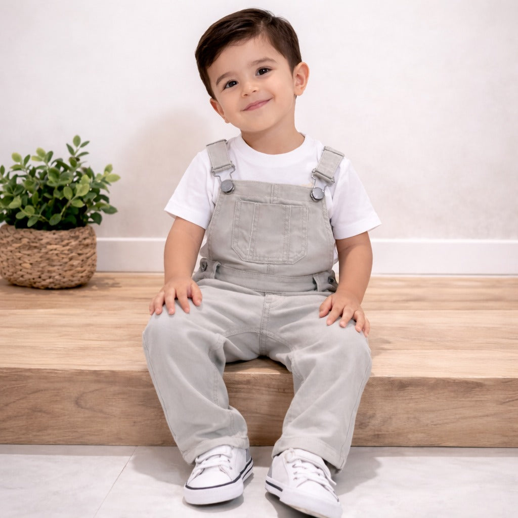 Jardineira Infantil em Sarja – Estilo Retrô Unissex - Envio Express - 2 ao 8 anos